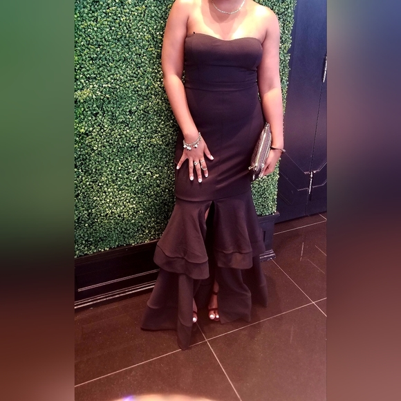 Black Formal Evening Dress - Picture 2 of 4